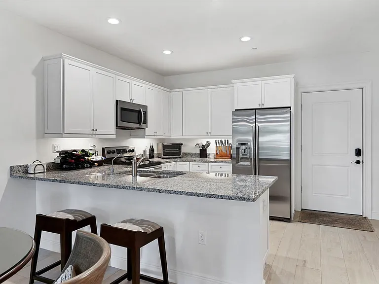 525 N Orange Ave #204 — Photo 10
