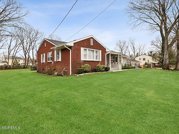3rd image of 494 Frank Applegate Road