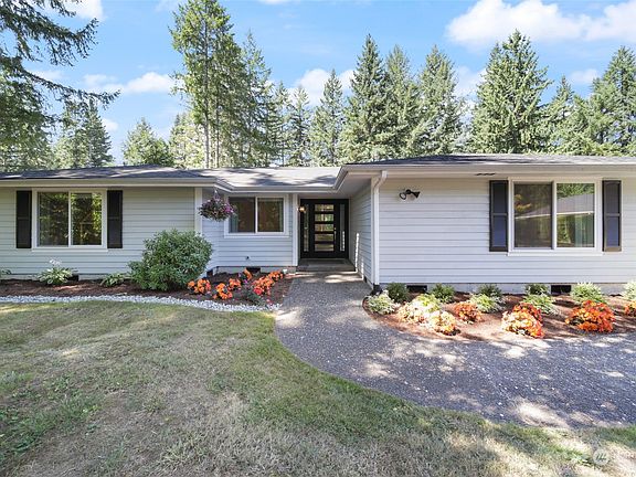 3rd image of 6011 La Vista Court SW