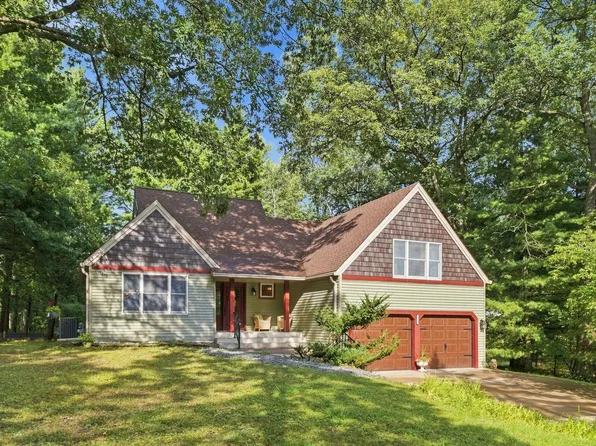619 Birchwood Ave, White Bear Lake, MN 55110