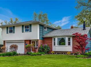 64 Huntleigh Cir, Amherst, NY 14226