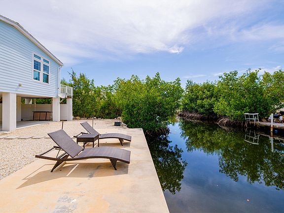 2nd image of 27334 Guadaloupe Ln
