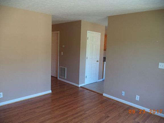 3rd image of 164 Highland Blvd #4