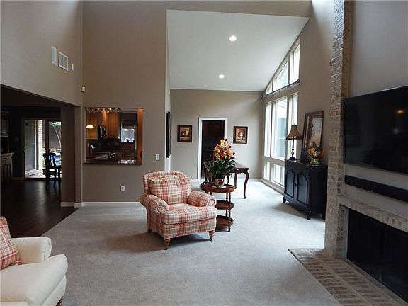 5th image of 244 Casa Blanca Ave