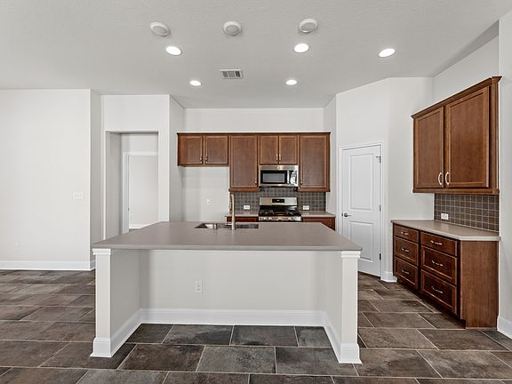 3rd image of 3228 Drago Dr