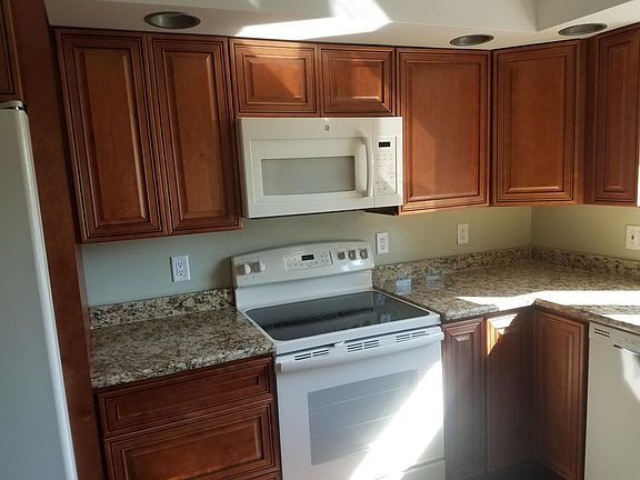 Kitchen and Appliances