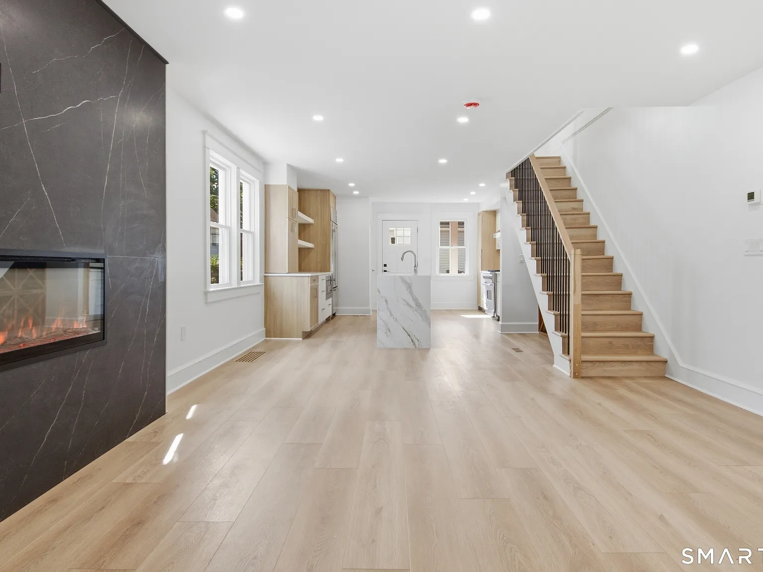 8 Farley St — Photo 4