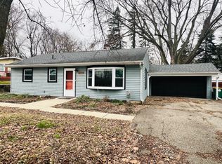 153 Carleton Dr S, Battle Creek, MI 49017