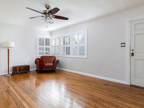 4th image of 485 Howard St