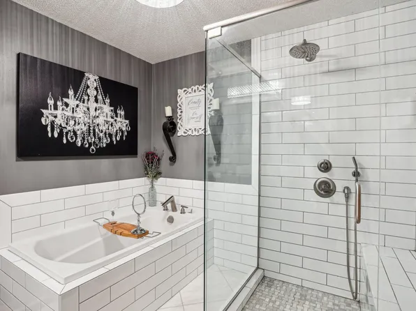 18239 Warbler Ln, Eden Prairie, MN 55346