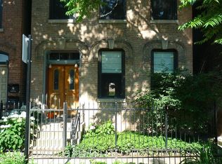 956 N Honore St, Chicago, IL 60622