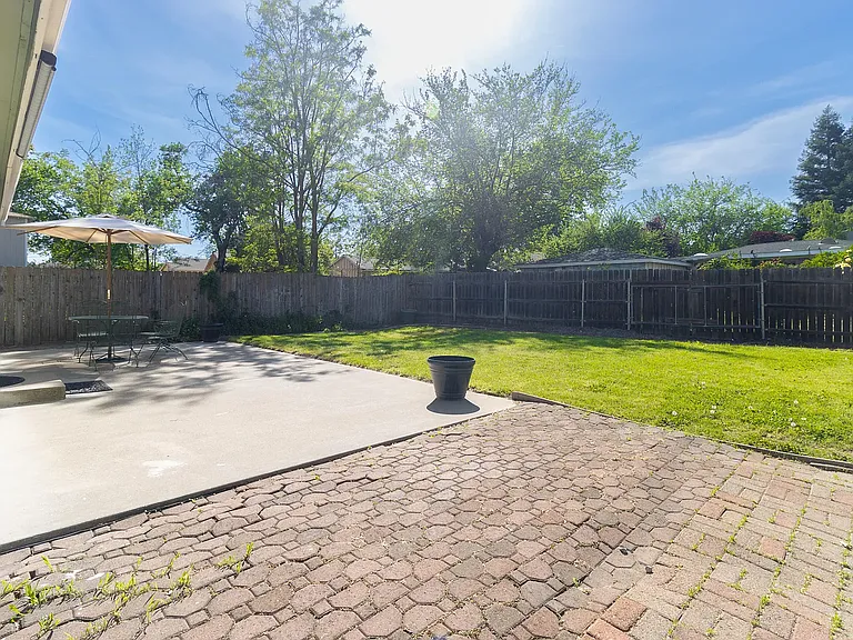 2948 Leland Ave — Photo 3