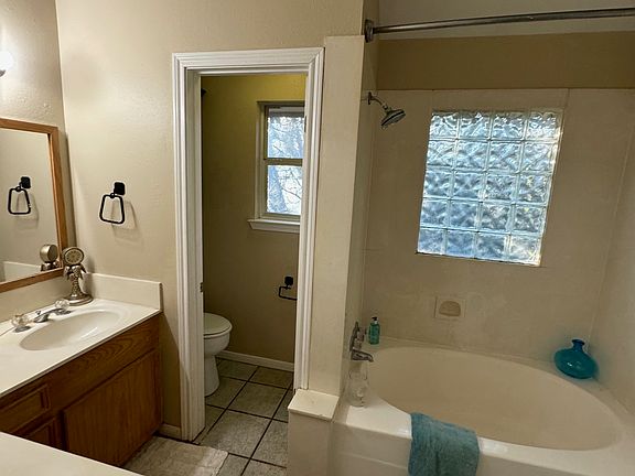 4th image of 1203 N Cuernavaca Dr