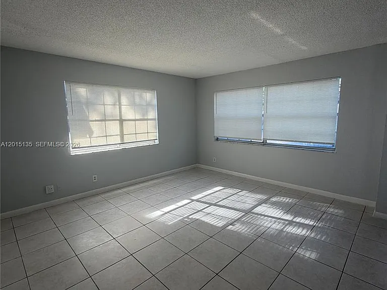 11472 NW 42nd St #11472 — Photo 5