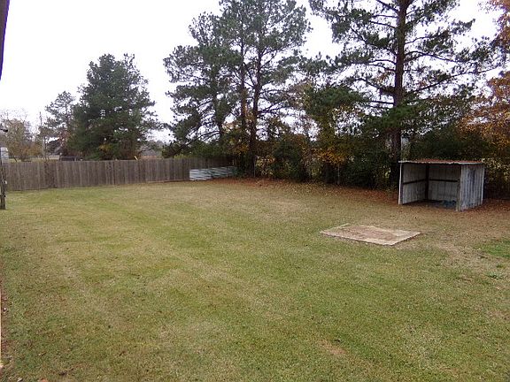 3rd image of 11218 Peggy Ln
