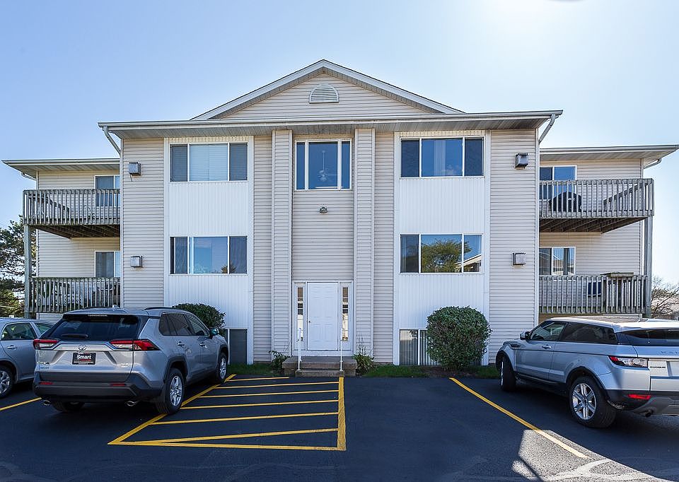 1st image of 3470 Parkwild Dr