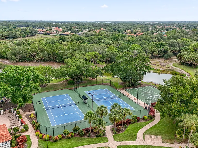 5217 Far Oak Cir — Photo 32