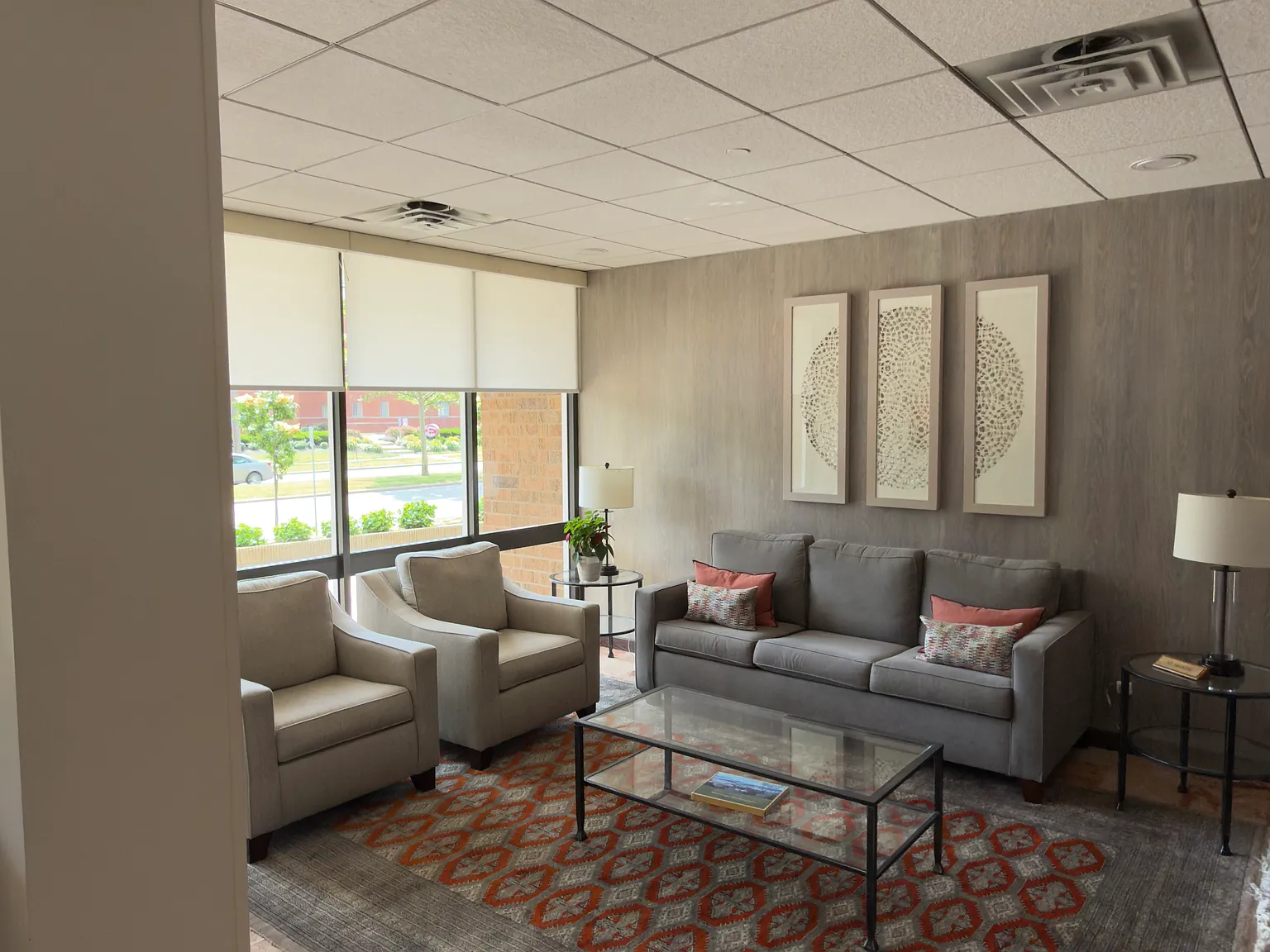 Chelsea Condos — Photo 4