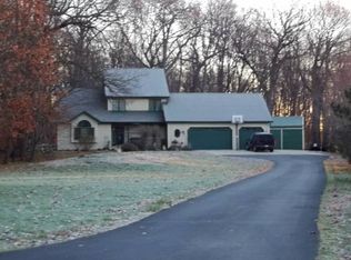 W383N9120 Klug Ct, Oconomowoc, WI 53066