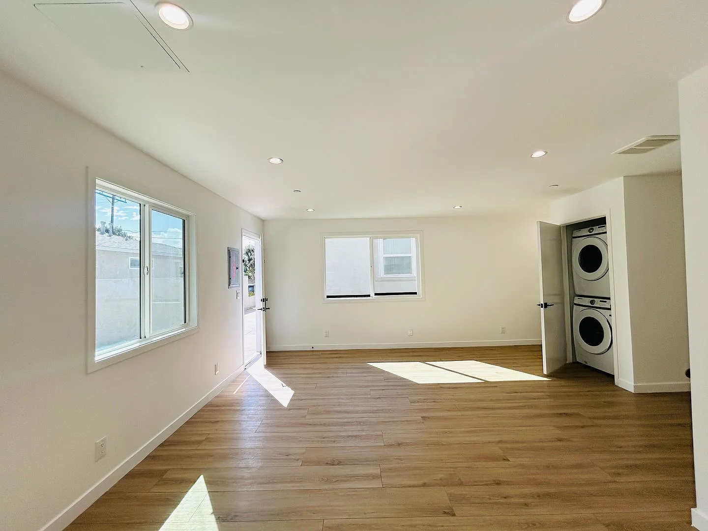 10914 Columbus LLC — Photo 4