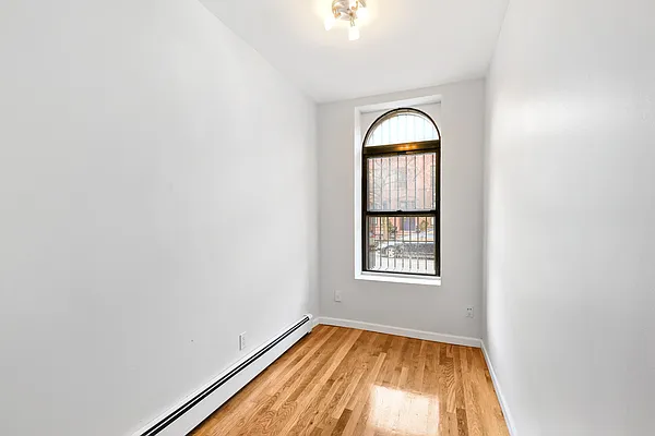 Rented by Oxford Property Group | media 11