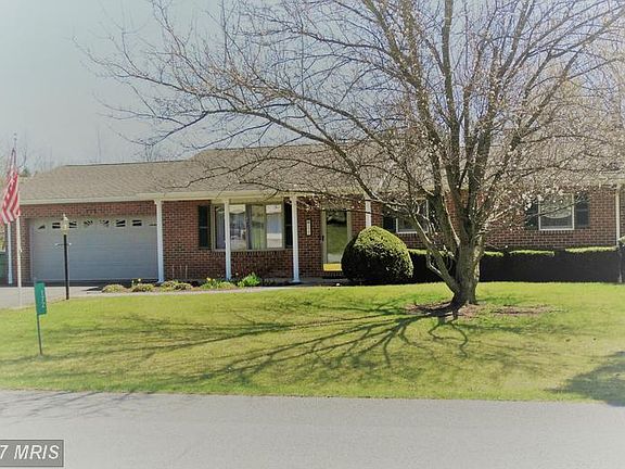 2nd image of 172 Jameslee Dr