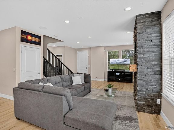 5th image of 10312 Tall Oaks Circle