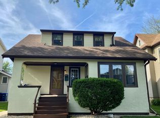 1492 E Algonquin Rd, Des Plaines, IL 60016