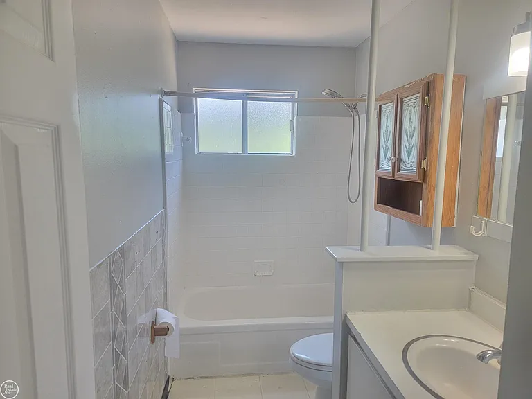 6784 Studebaker Ave — Photo 13
