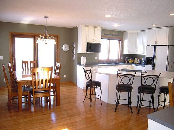 Large Eat In Kitchen