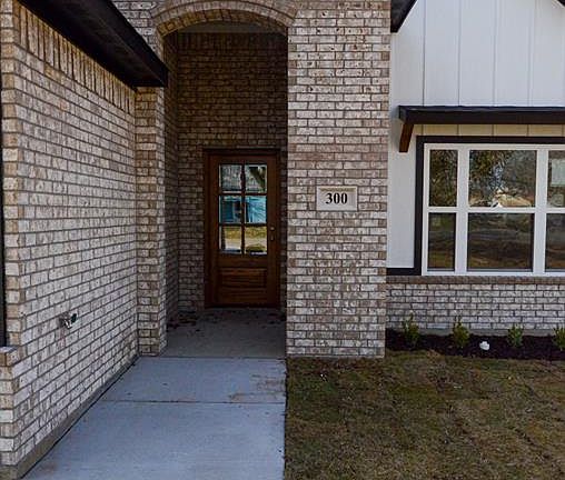 3rd image of 300 S College Dr