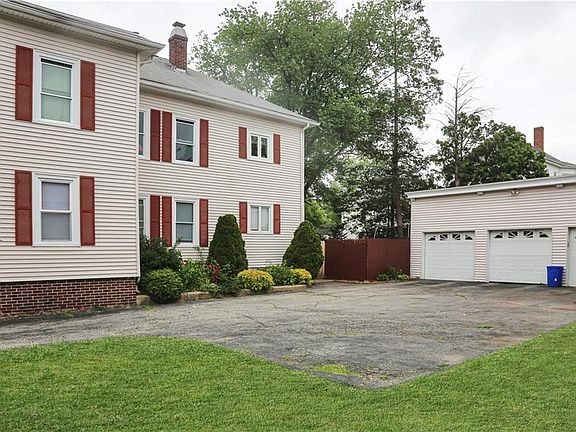 3rd image of 27 Elder St