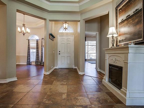 4th image of 207 Julian Dr