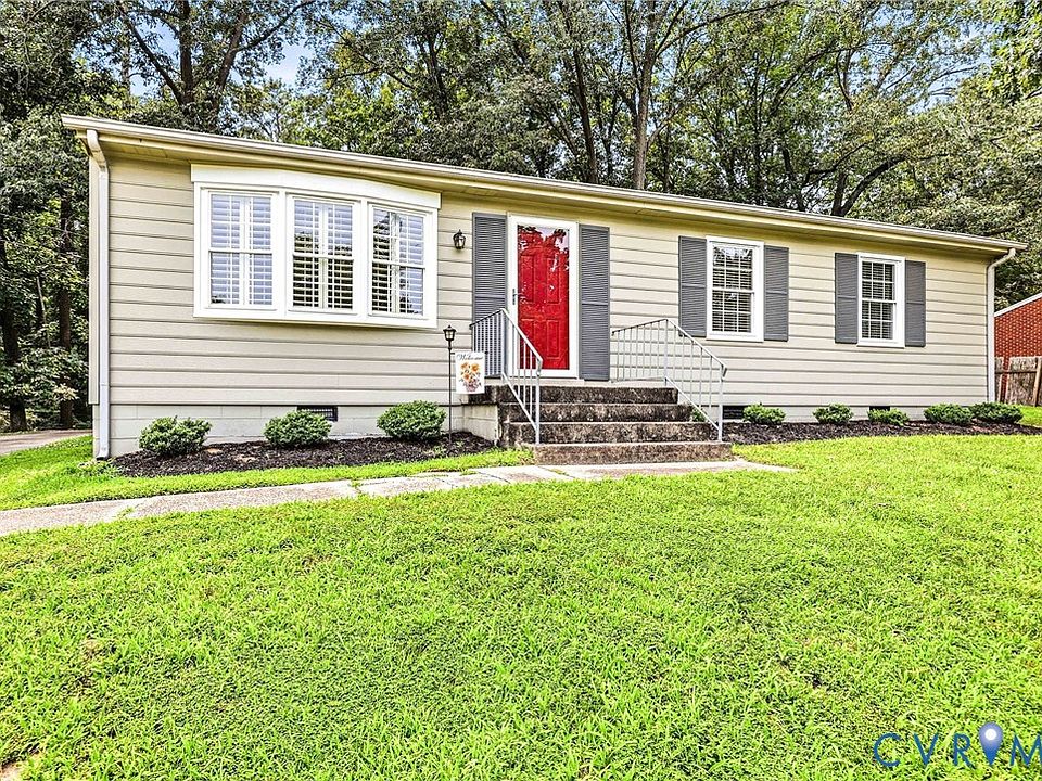 1st image of 220 Biltmore Dr