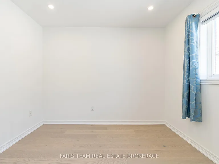 2 Vanessa Dr — Photo 24