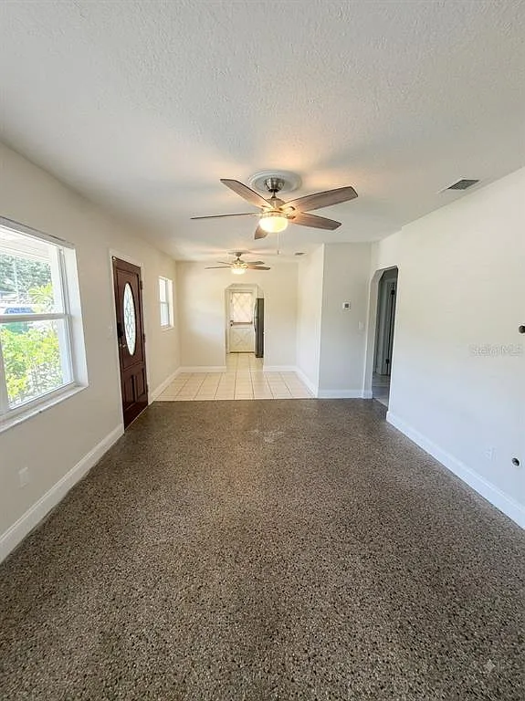 3 bed, 2.0 bath, 1388 sqft, $2,650 — Photo 4