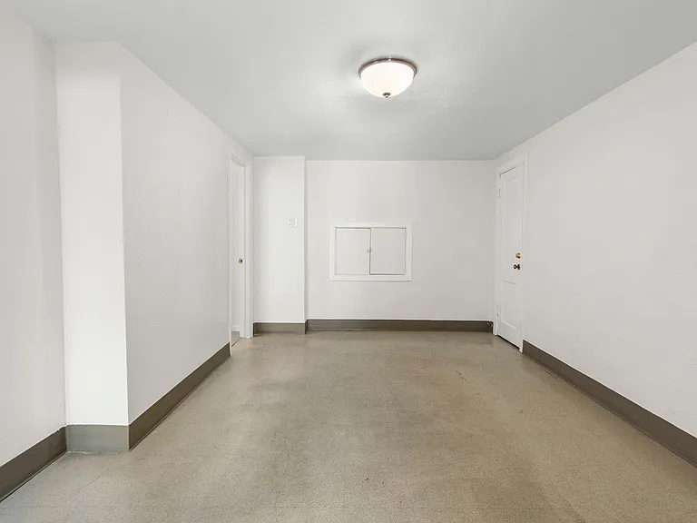 4800 Fenton St — Photo 4