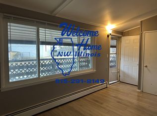 2088 W Galena Ave APT 23, Freeport, IL 61032