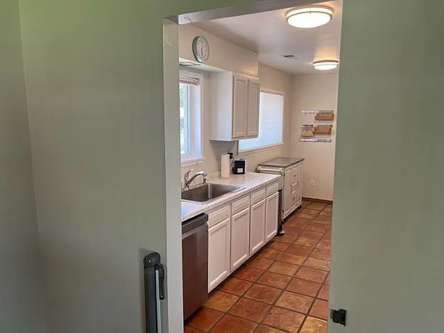 2900 Wisconsin St NE — Photo 5