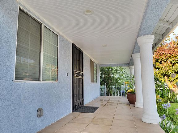 4th image of 3229 Montclair St