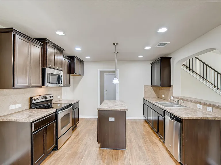 828 Niobrara River Dr — Photo 3