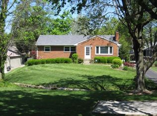 9005 Hudson Ln, Louisville, KY 40291