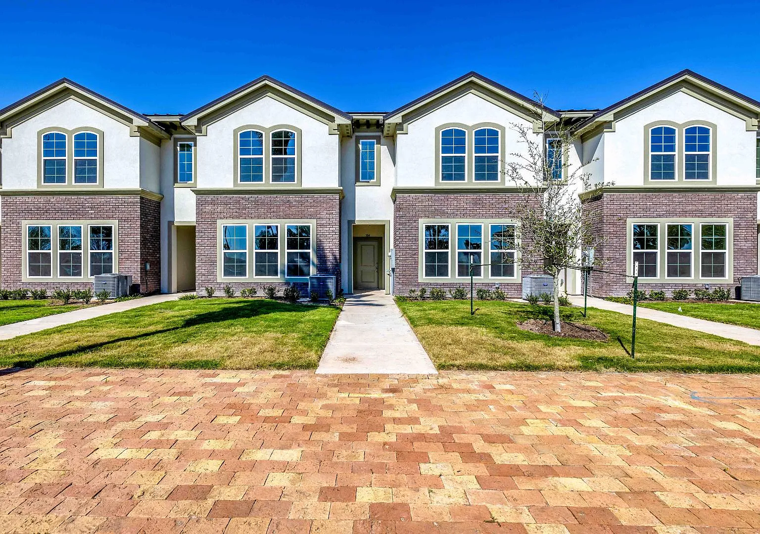 3901 Plantation Grove - 303 — Photo 1