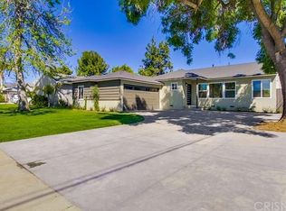 9942 Bevis Ave, Mission Hills, CA 91345