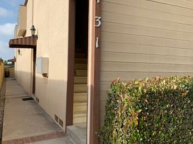 1431 Manhattan Beach Blvd, Manhattan Beach, CA