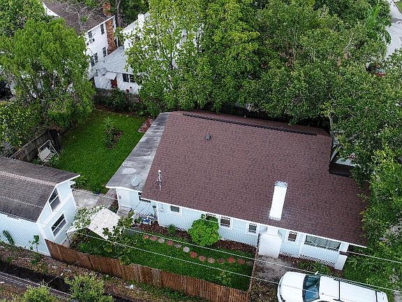 4th image of 847 11th Ave N