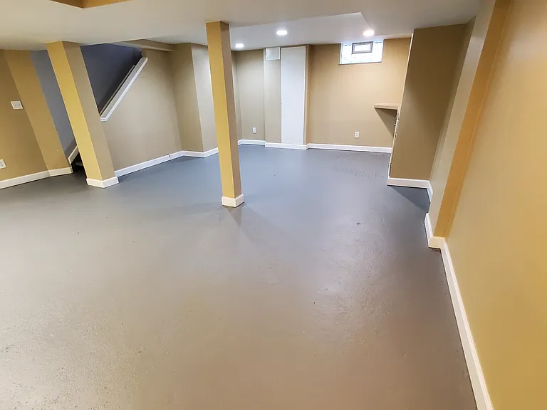 521 N Rembrandt Ave — Photo 34