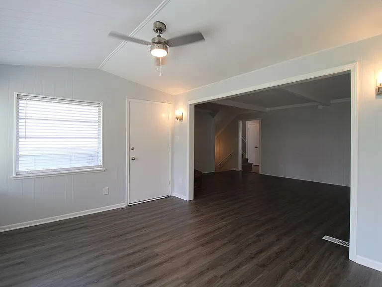9913 Perry Dr — Photo 12