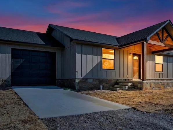 301 Swanson St, McCurtain, OK 74944