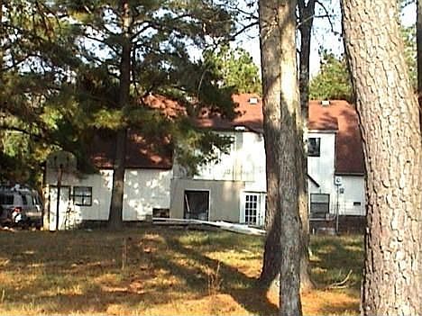 2nd image of 907 Edgewater Dr